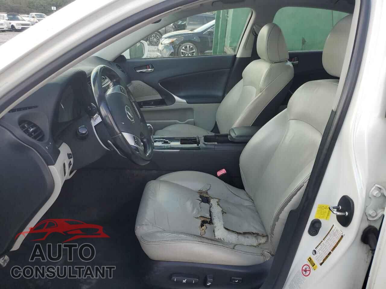 LEXUS IS 2012 - JTHBF5C24C5165038