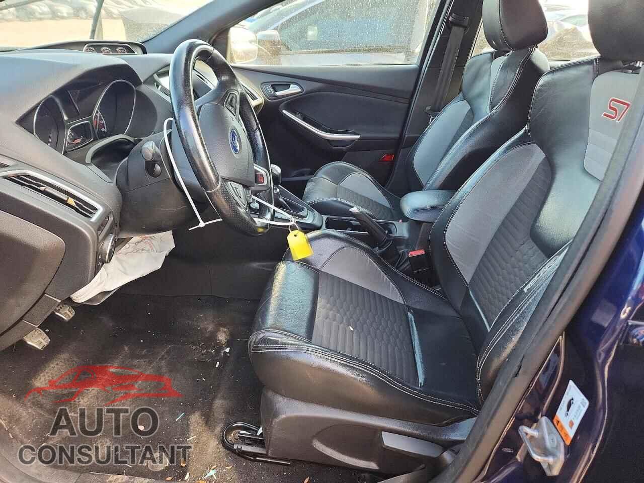 FORD FOCUS 2017 - 1FADP3L91HL270136