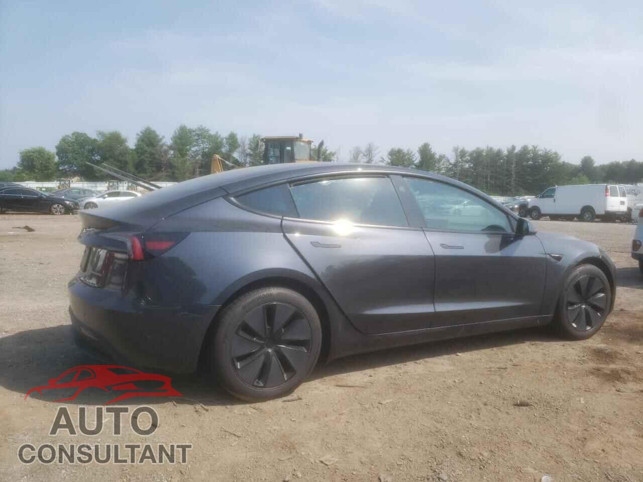 TESLA MODEL 3 2024 - 5YJ3E1EB8RF827077