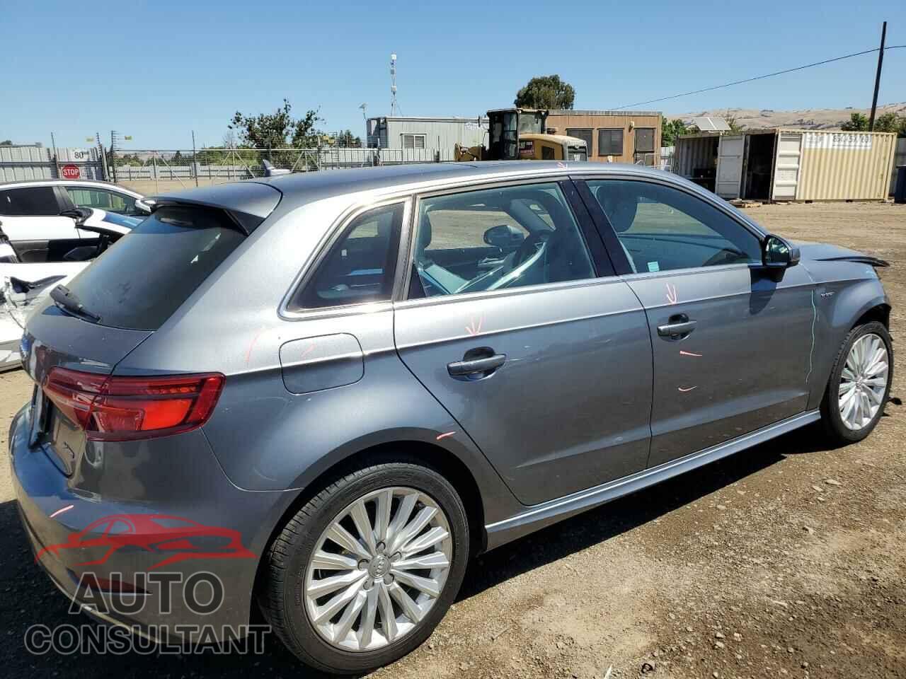 AUDI A3 2017 - WAUSPBFF7HA103754