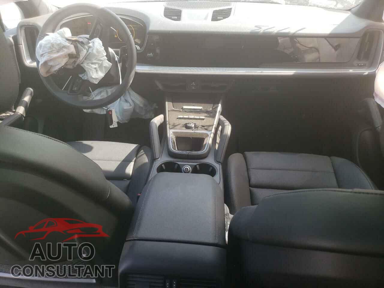 PORSCHE CAYENNE 2024 - WP1AA2AY3RDA03948