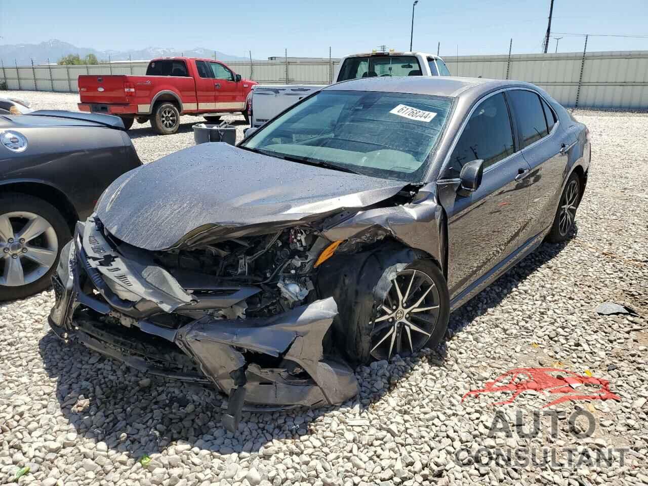 TOYOTA CAMRY 2022 - 4T1G11AK6NU671654