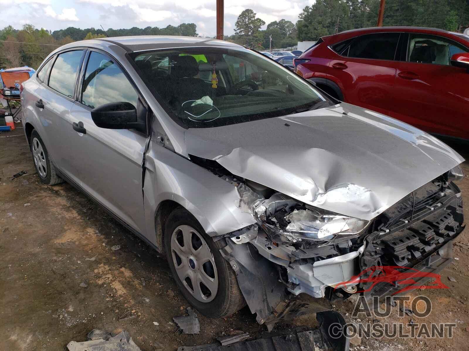 FORD FOCUS 2017 - 1FADP3E22HL330974