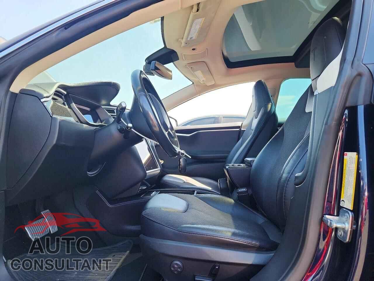 TESLA MODEL S 2014 - 5YJSA1H19EFP52751