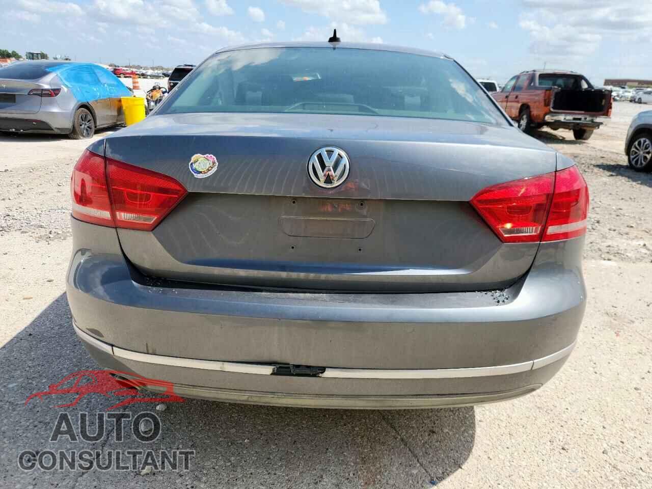VOLKSWAGEN PASSAT 2013 - 1VWBP7A39DC108575