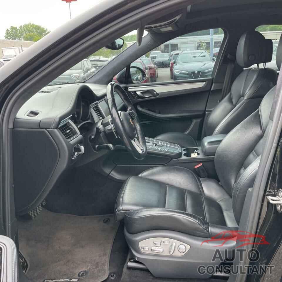 PORSCHE MACAN 2015 - WP1AF2A5XFLB99315