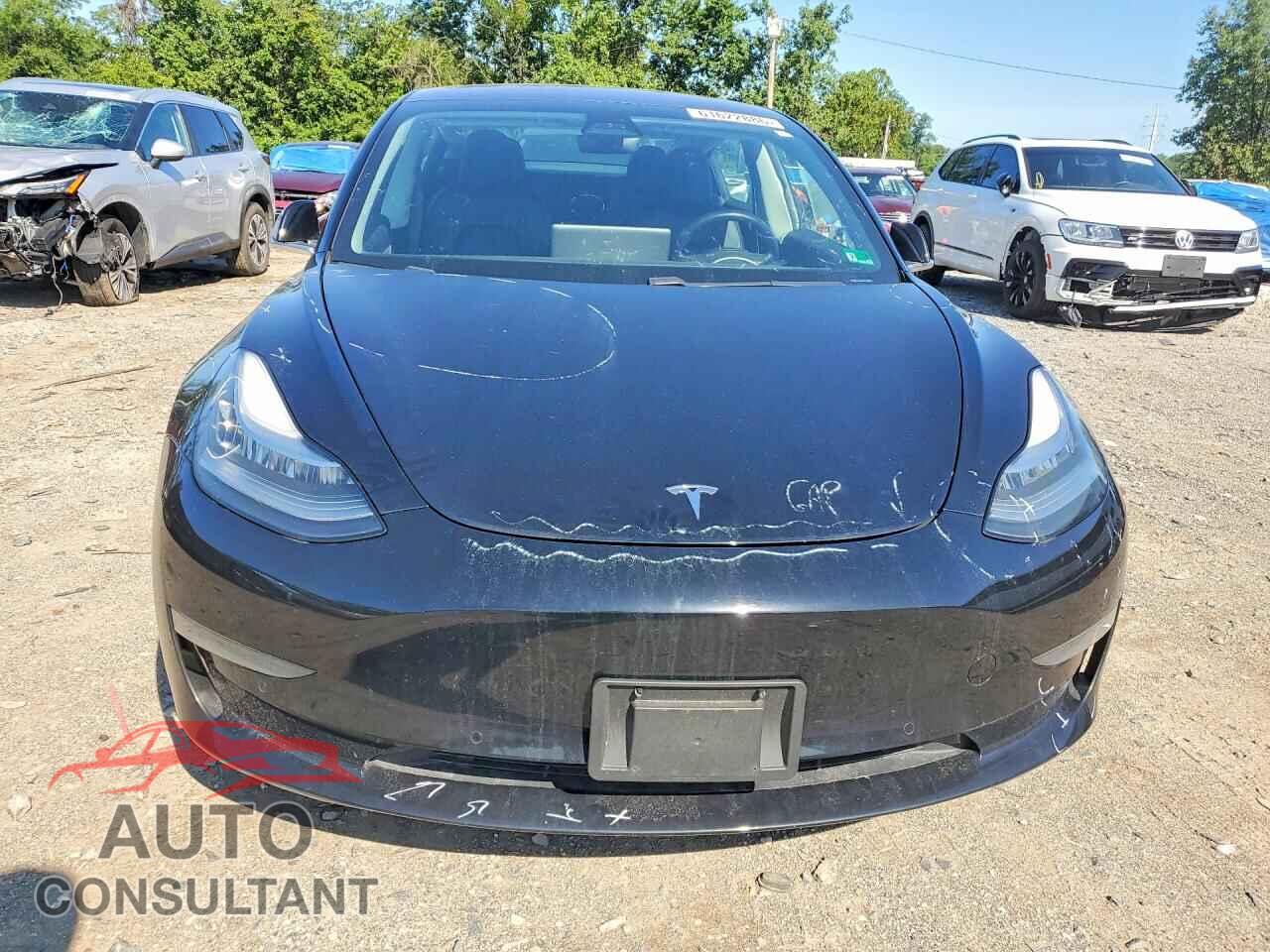 TESLA MODEL 3 2018 - 5YJ3E1EB0JF054075