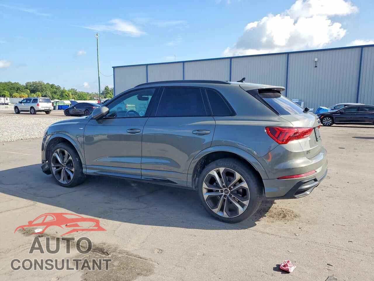 AUDI Q3 2021 - WA1EECF36M1156550