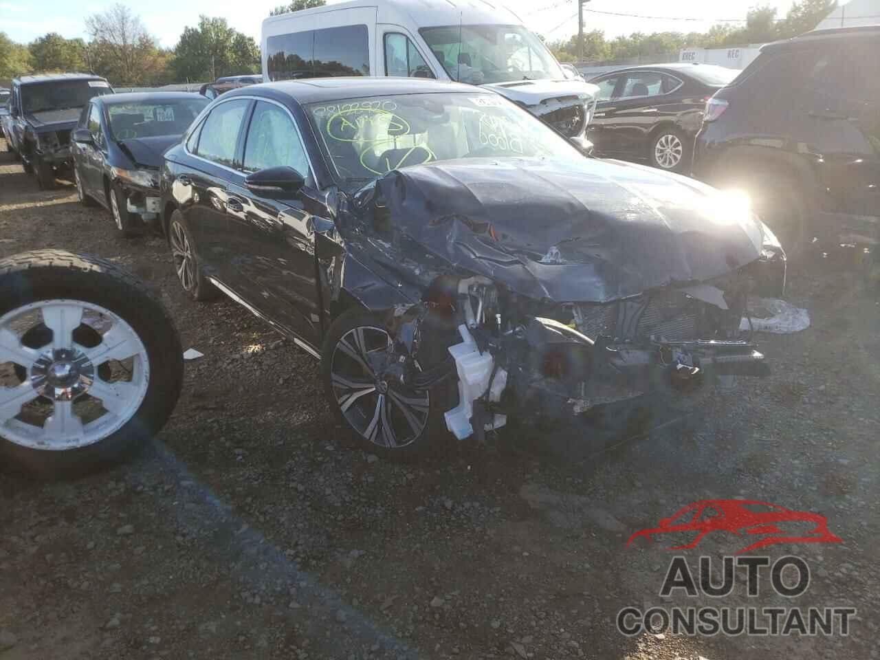 VOLKSWAGEN PASSAT 2022 - 1VWSA7A37NC008526