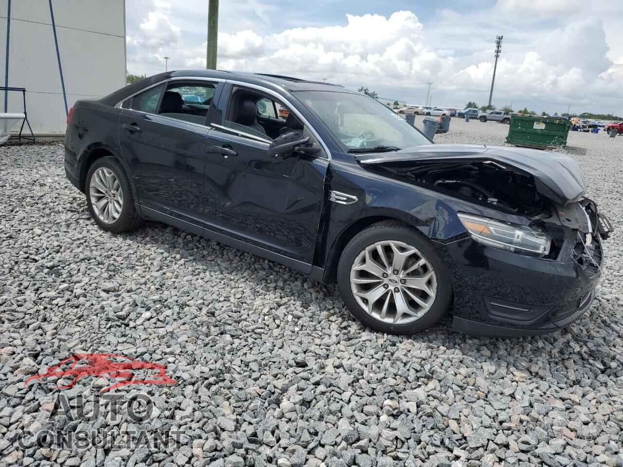 FORD TAURUS 2018 - 1FAHP2F84JG132488