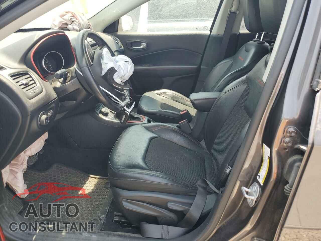 JEEP COMPASS 2018 - 3C4NJDDBXJT451379