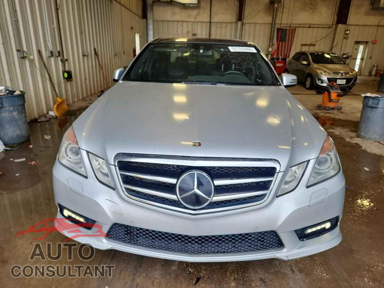 MERCEDES-BENZ E-CLASS 2011 - WDDHF9AB7BA303852