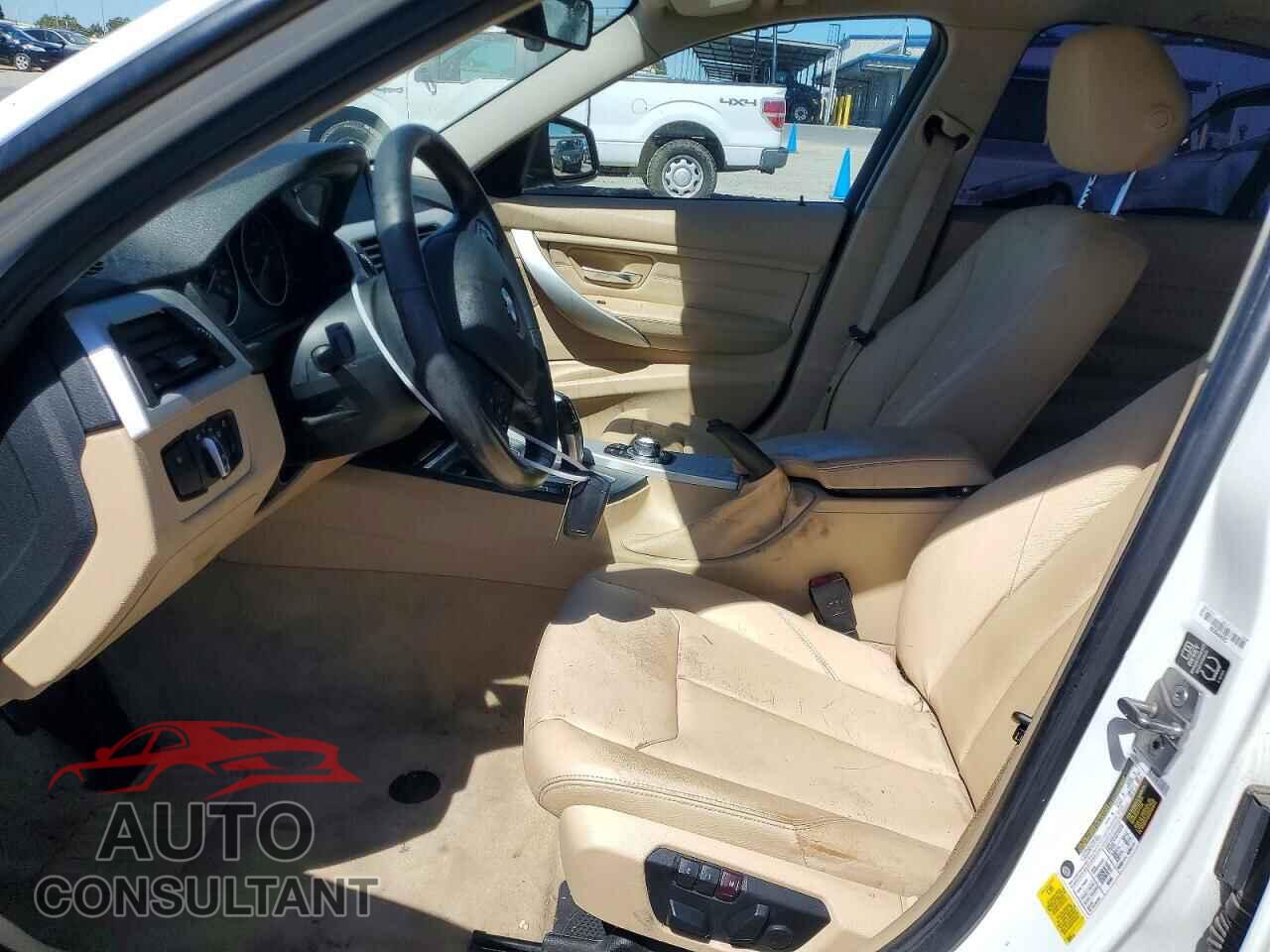 BMW 3 SERIES 2013 - WBA3C1C52DF441551