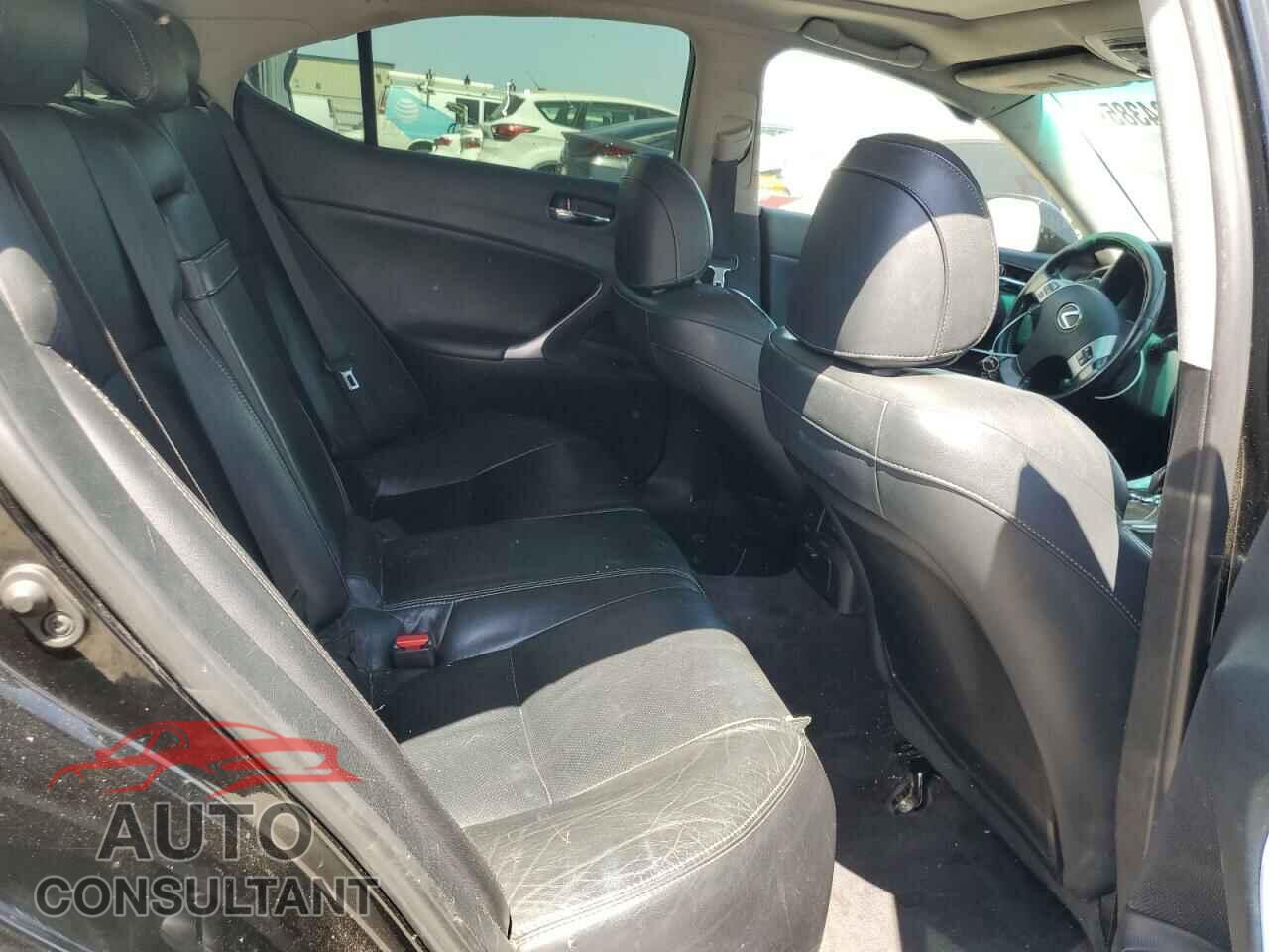 LEXUS IS 2011 - JTHBF5C25B5143967