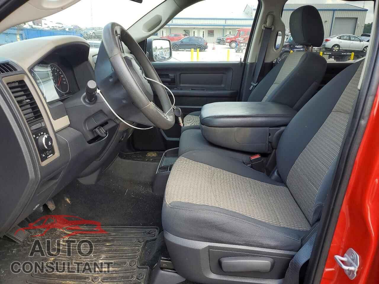 DODGE RAM 1500 2012 - 1C6RD7KT4CS286561