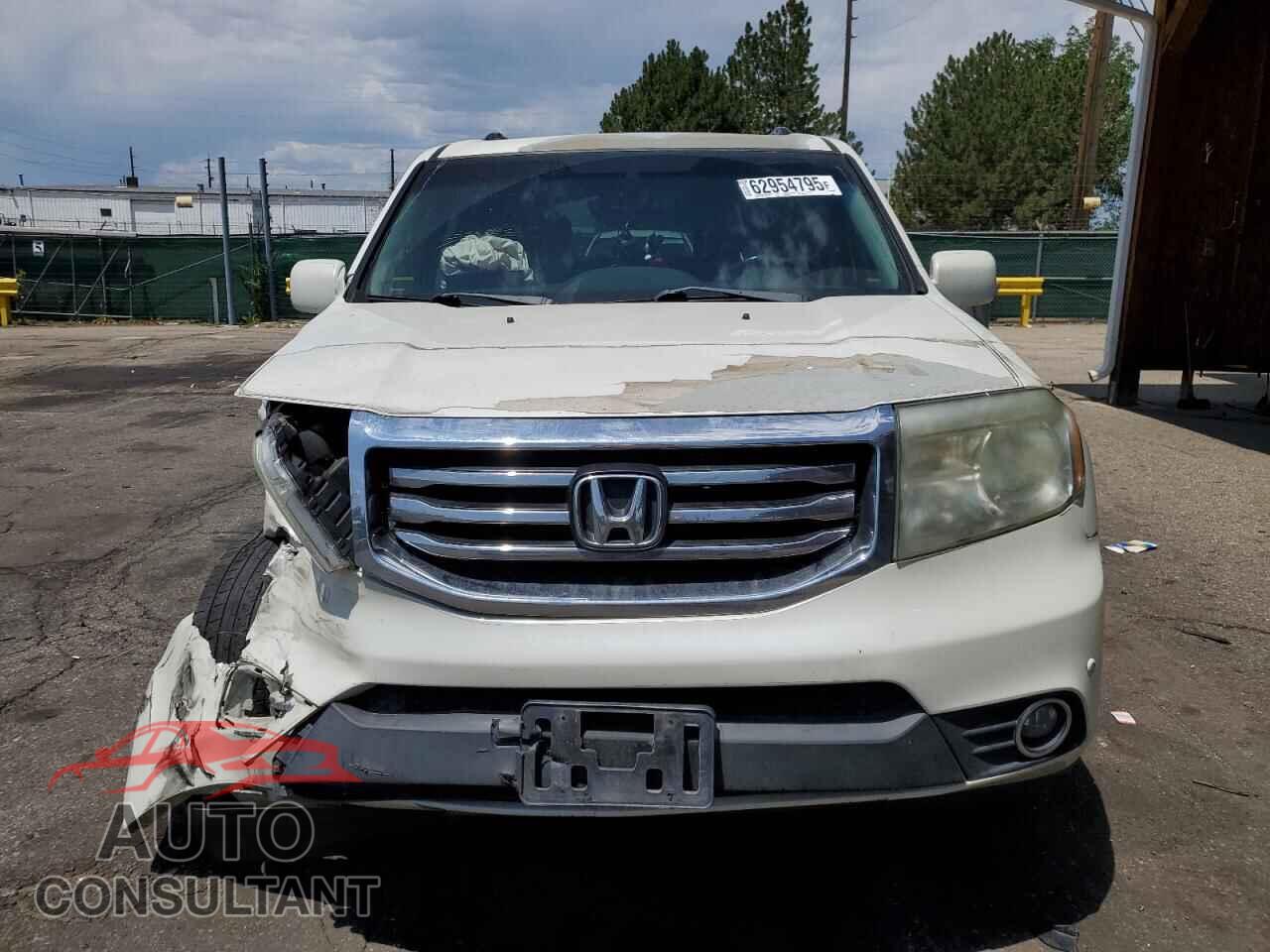 HONDA PILOT 2013 - 5FNYF4H98DB019995