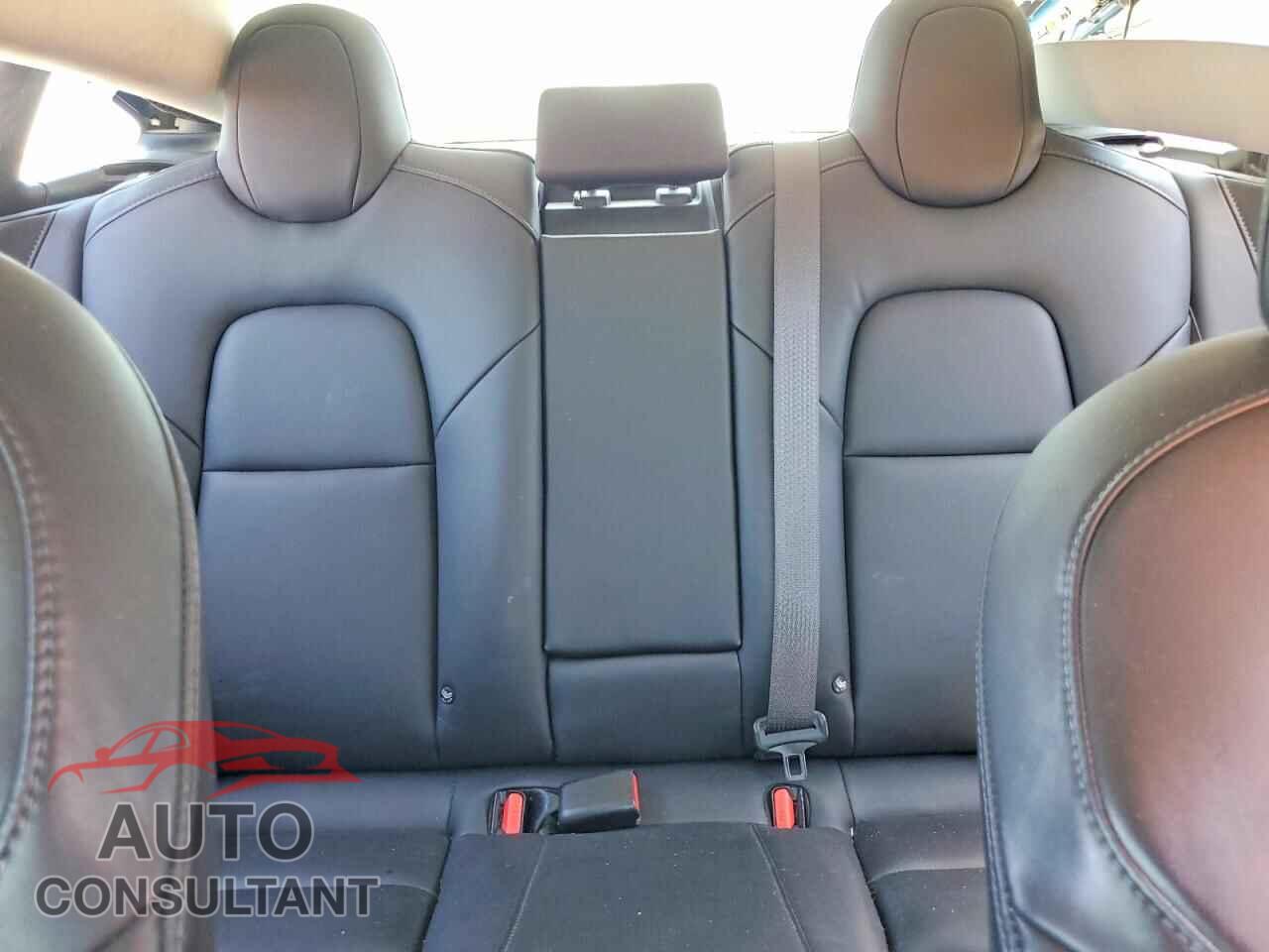 TESLA MODEL 3 2018 - 5YJ3E1EA3JF058953