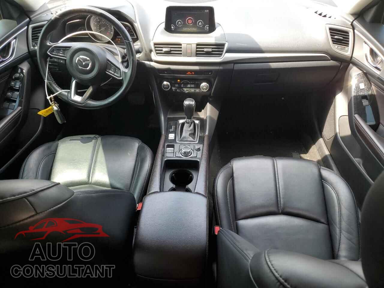 MAZDA 3 2018 - 3MZBN1V35JM237159
