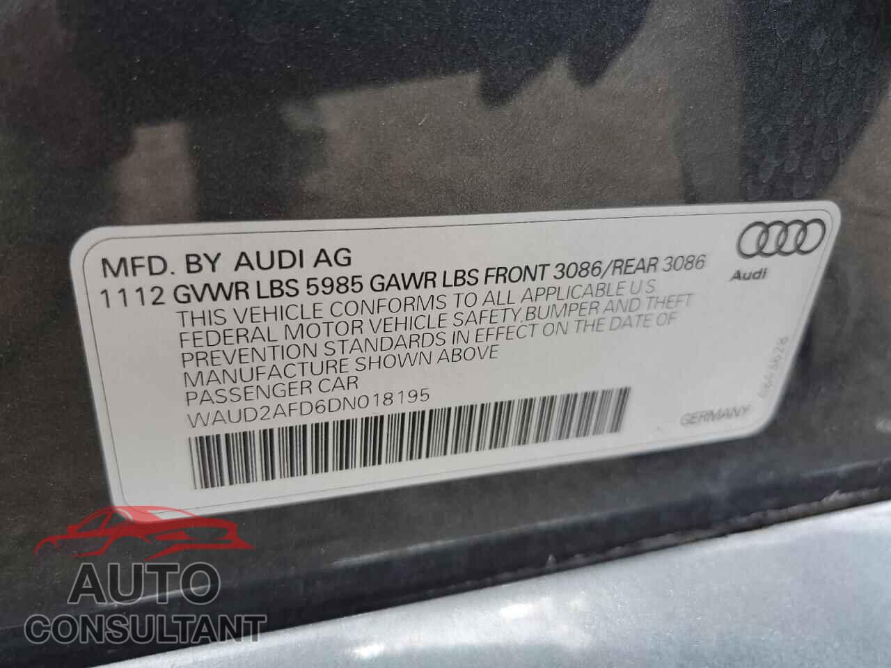 AUDI S8 2013 - WAUD2AFD6DN018195
