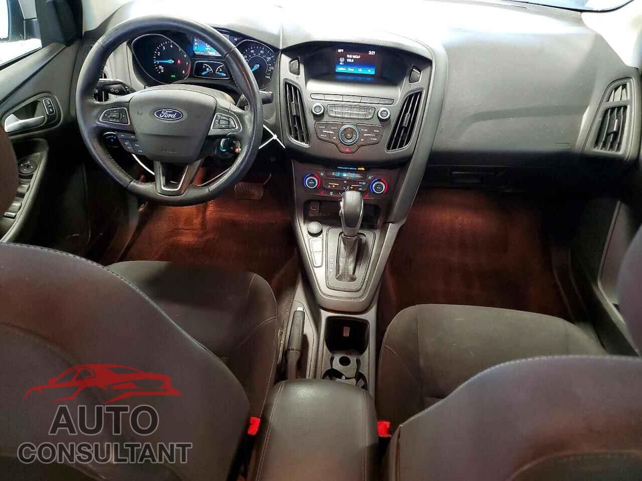 FORD FOCUS 2018 - 1FADP3FE4JL236352
