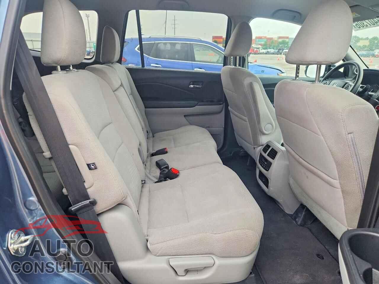 HONDA PILOT 2017 - 5FNYF6H42HB071614