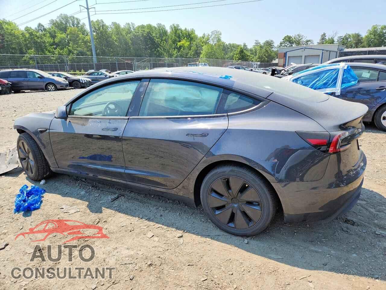 TESLA MODEL 3 2024 - 5YJ3E1EAXRF729367