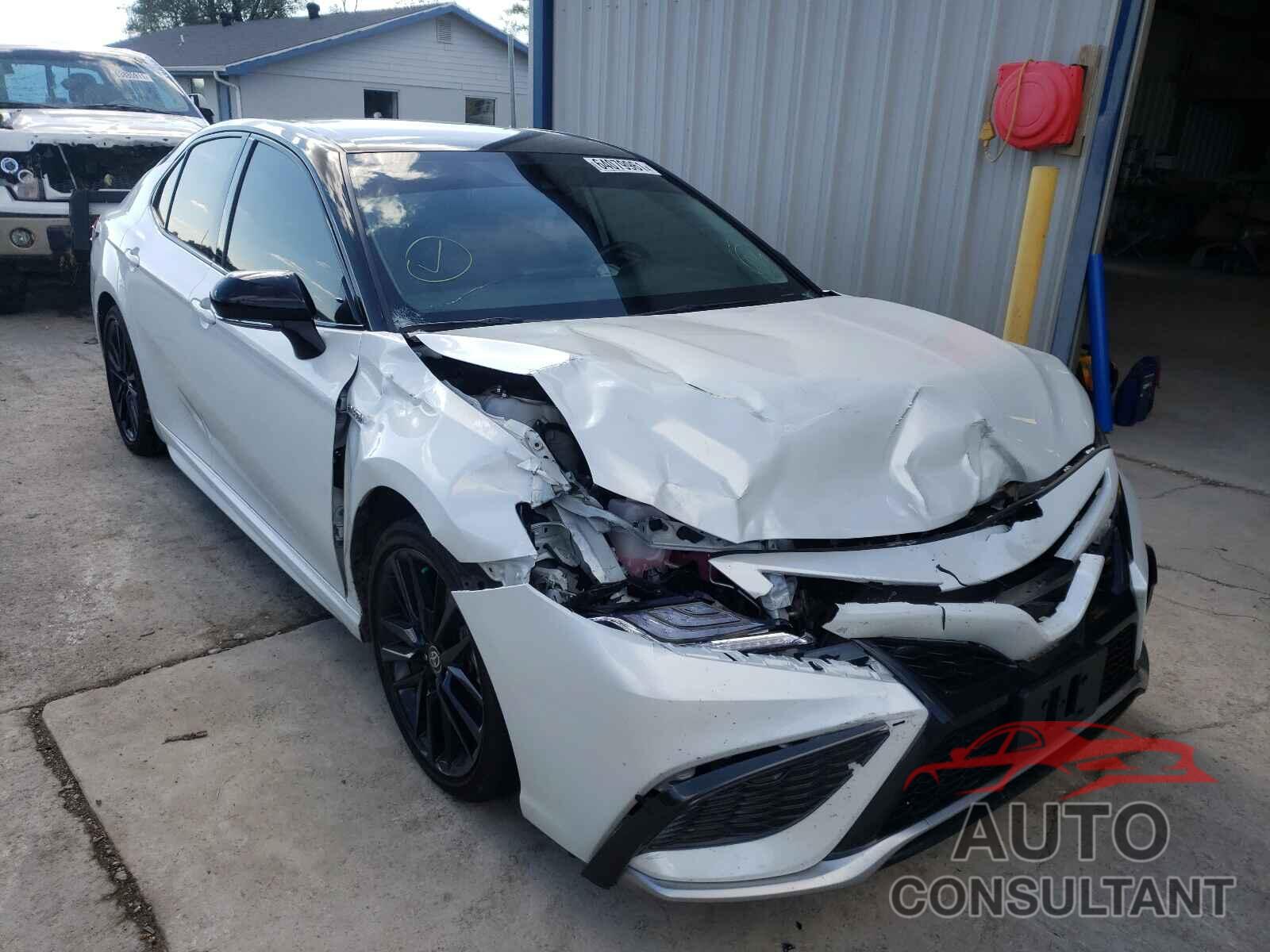TOYOTA CAMRY 2021 - 4T1K31AK2MU021674