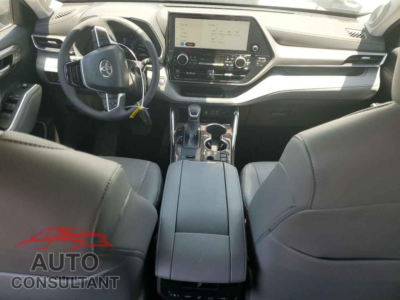 TOYOTA HIGHLANDER 2023 - 5TDXBRCH4PS575885