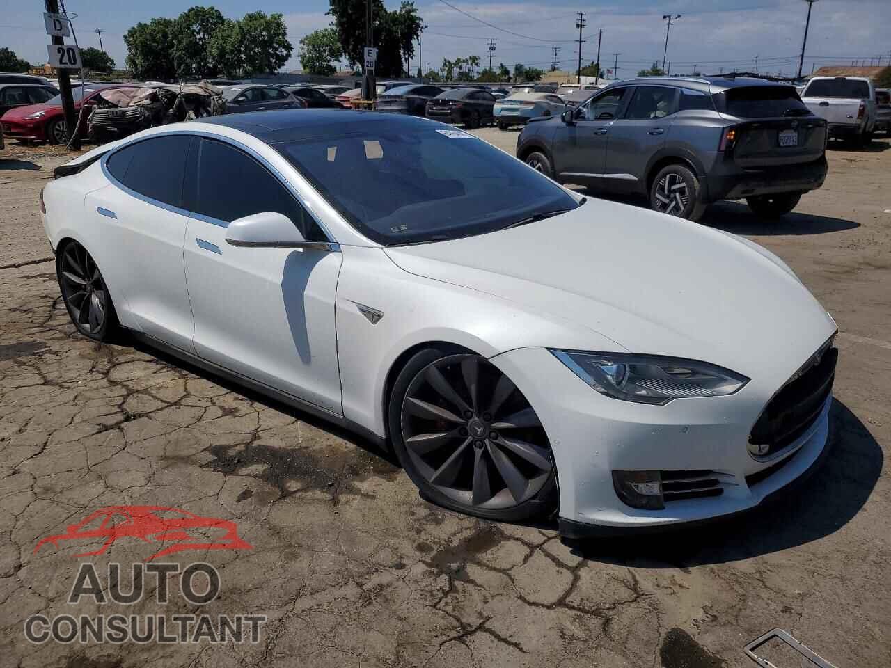 TESLA MODEL S 2016 - 5YJSA1E49GF124982