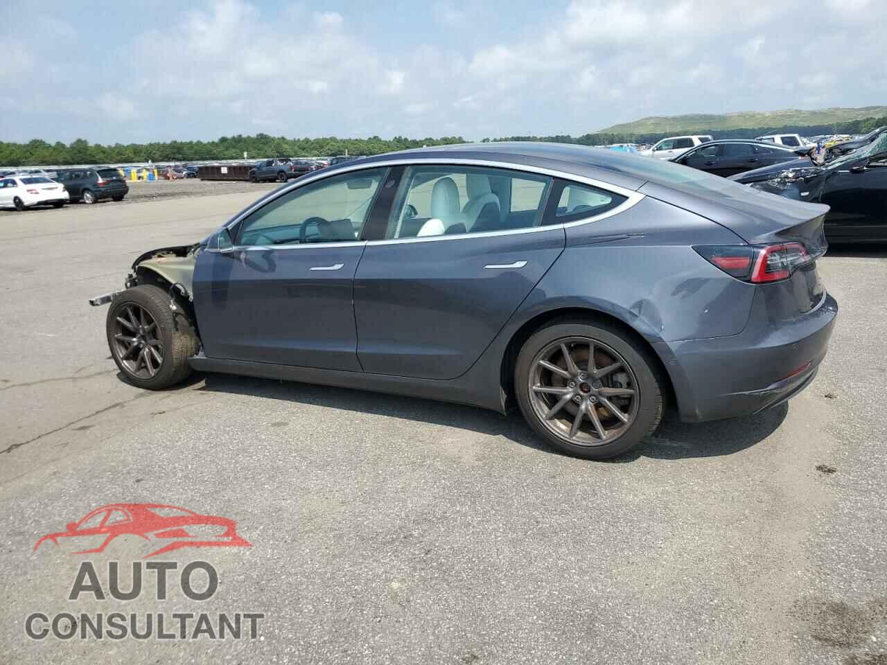 TESLA MODEL 3 2018 - 5YJ3E1EB3JF085594