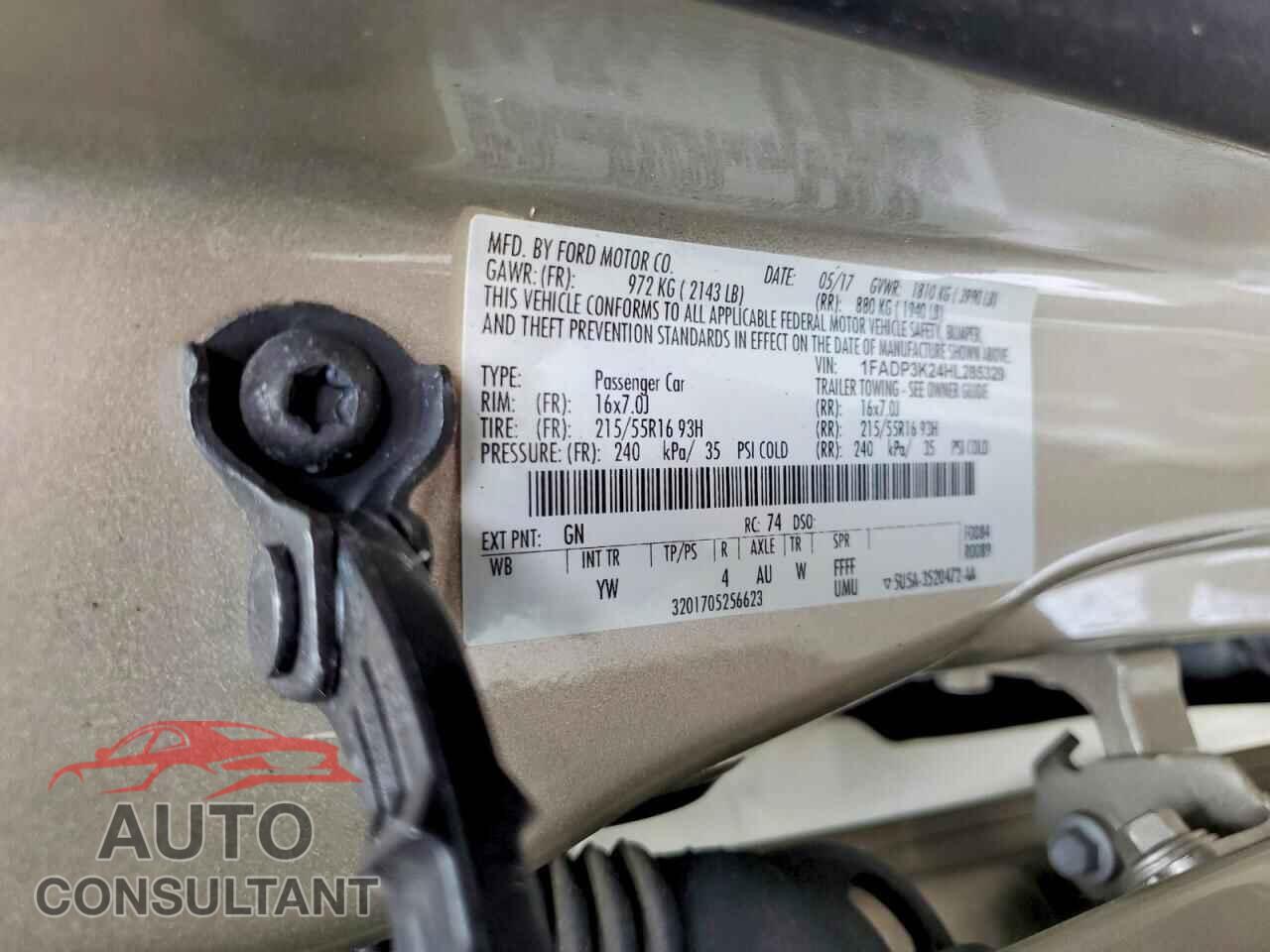 FORD FOCUS 2017 - 1FADP3K24HL285329
