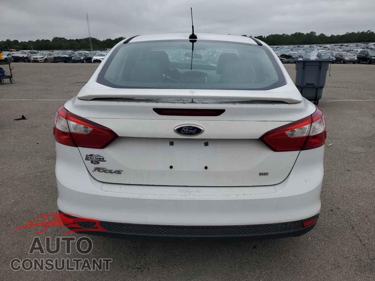 FORD FOCUS 2014 - 1FADP3F27EL141392