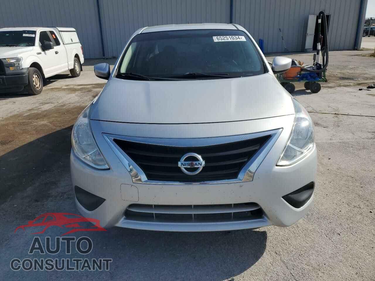 NISSAN VERSA 2017 - 3N1CN7AP3HL829939