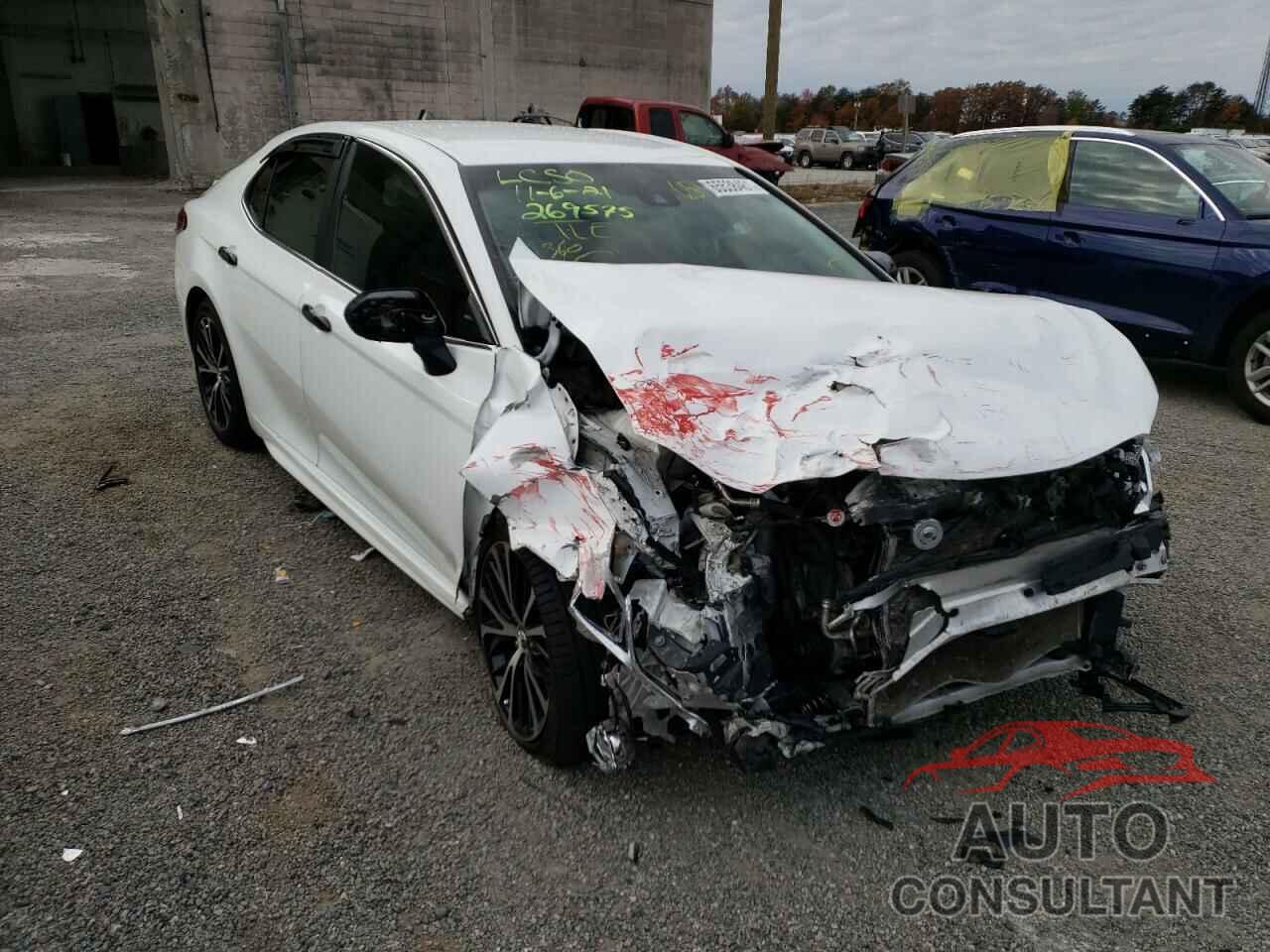 TOYOTA CAMRY 2018 - 4T1B11HK9JU536288