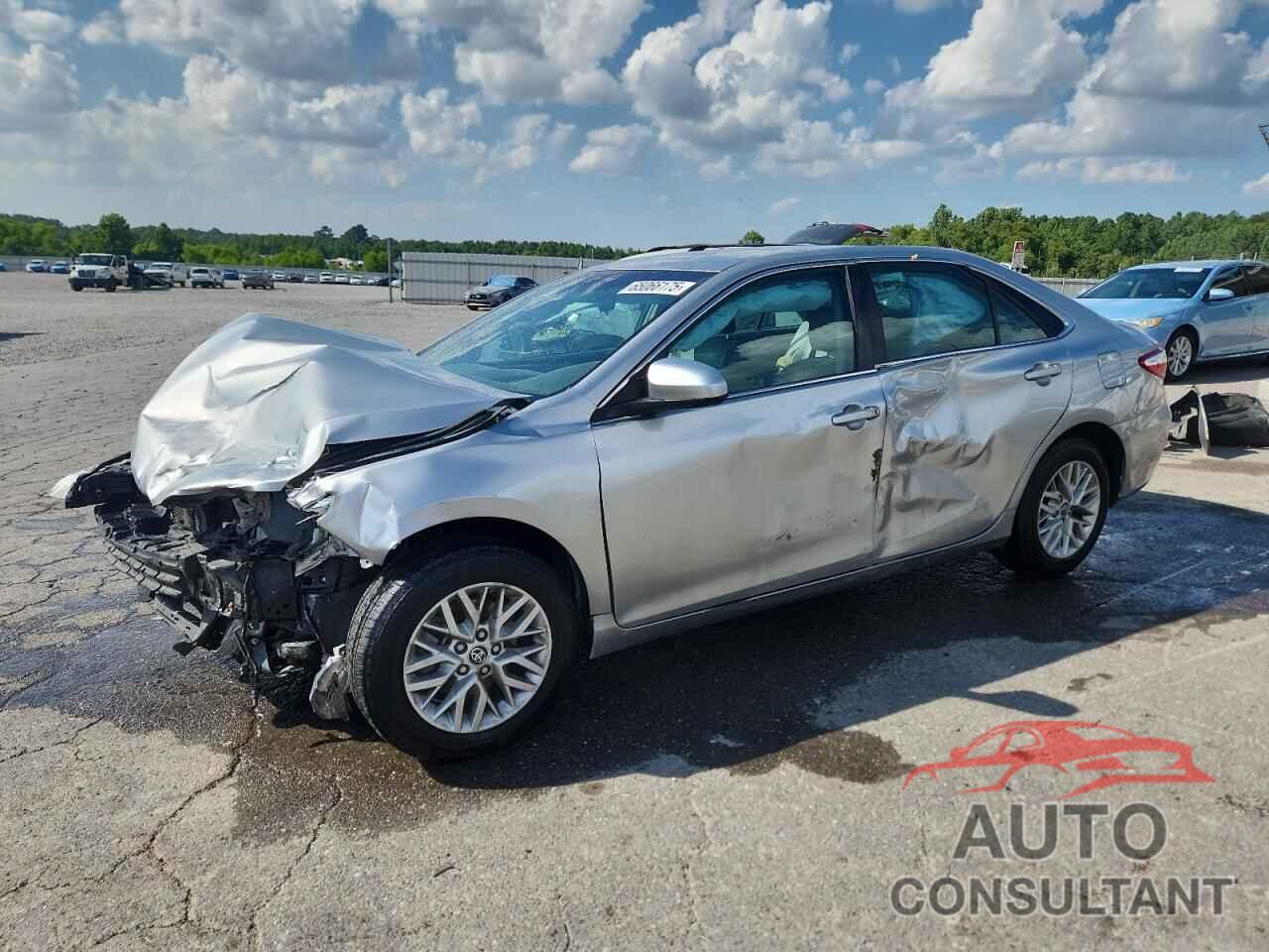 TOYOTA CAMRY 2016 - 4T4BF1FK5GR573129