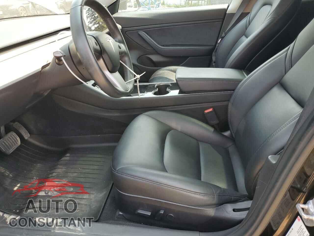 TESLA MODEL 3 2018 - 5YJ3E1EA7JF157078