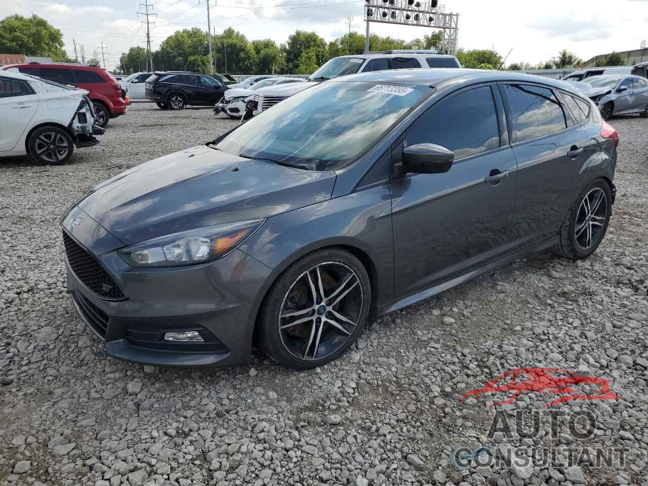 FORD FOCUS 2018 - 1FADP3L95JL285955
