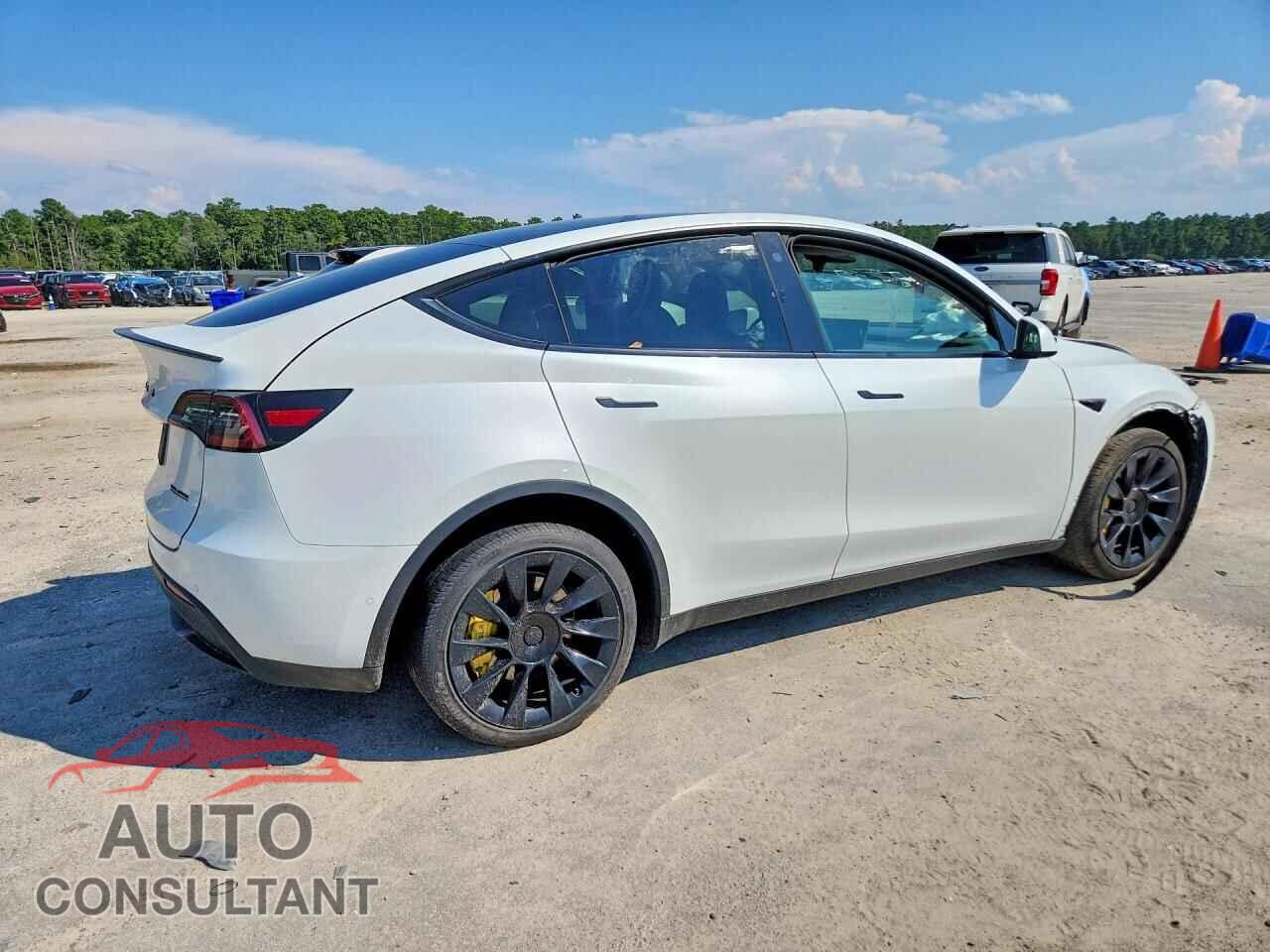 TESLA MODEL Y 2022 - 7SAYGDEE2NF463604