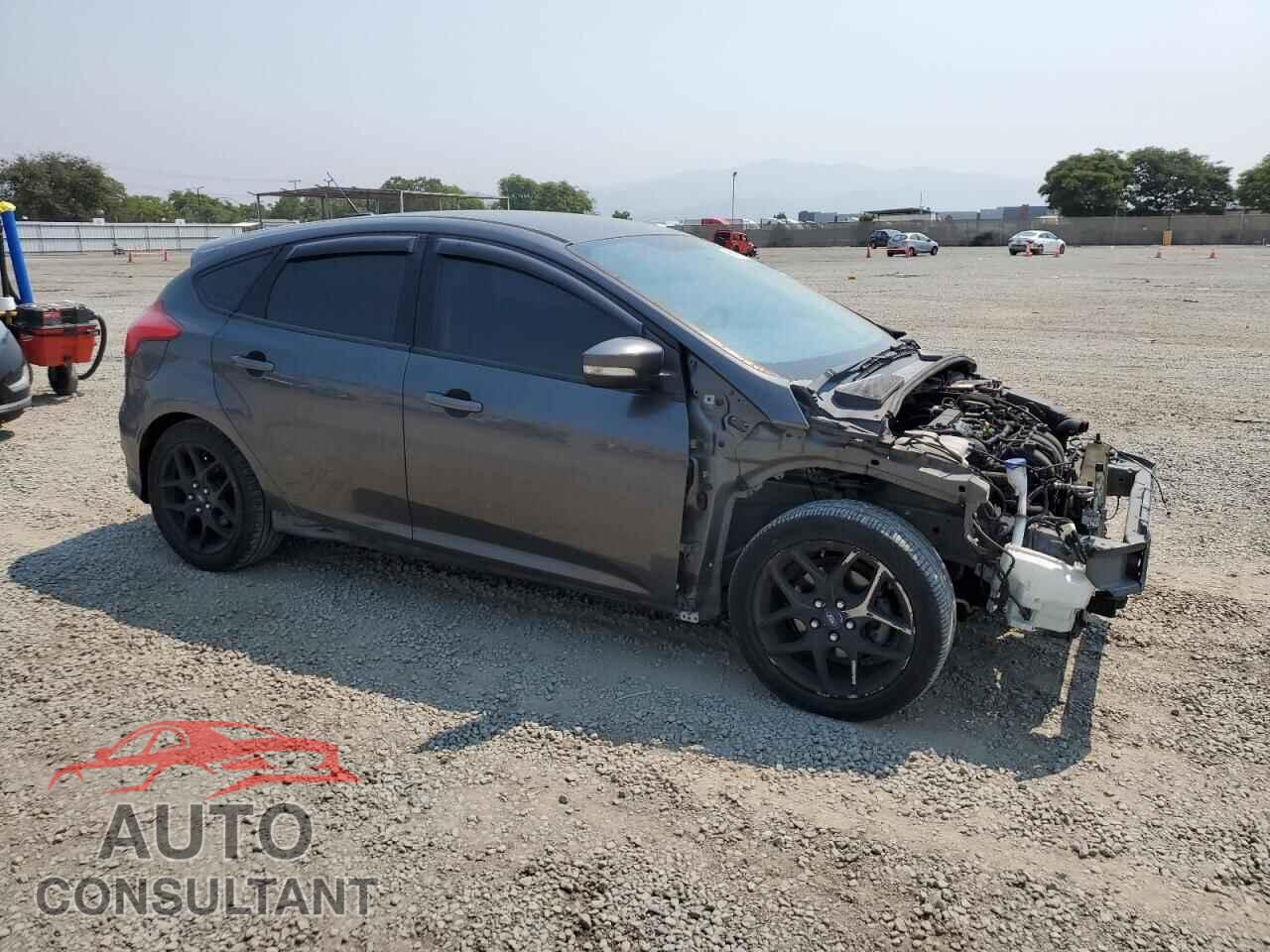 FORD FOCUS 2015 - 1FADP3K29FL294167