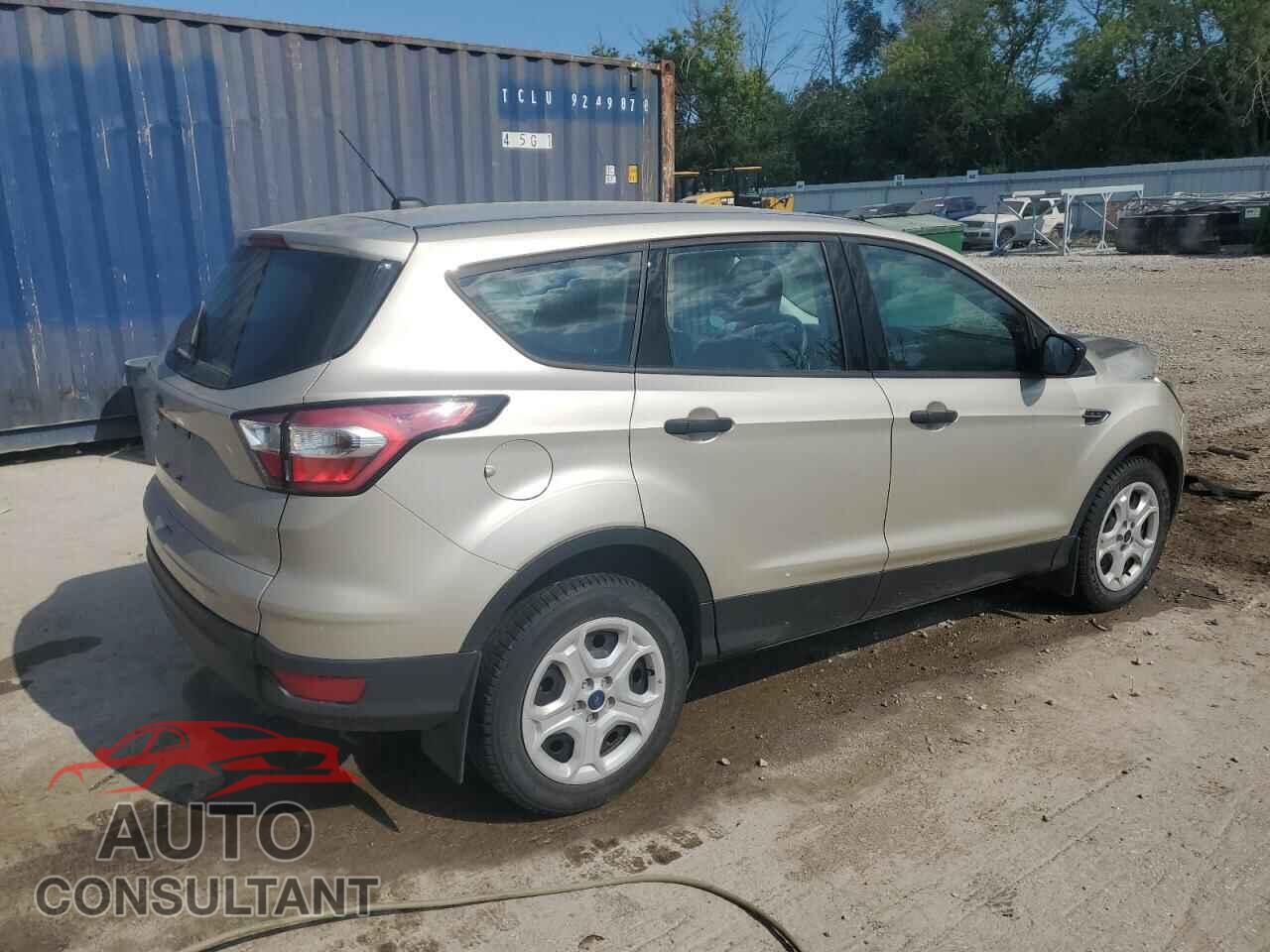 FORD ESCAPE 2017 - 1FMCU0F70HUC45287