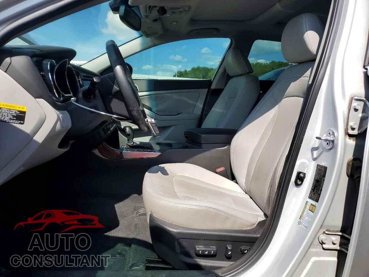 KIA OPTIMA 2011 - KNAGN4A76B5052593