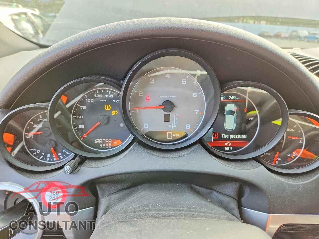 PORSCHE CAYENNE 2013 - WP1AB2A2XDLA85281