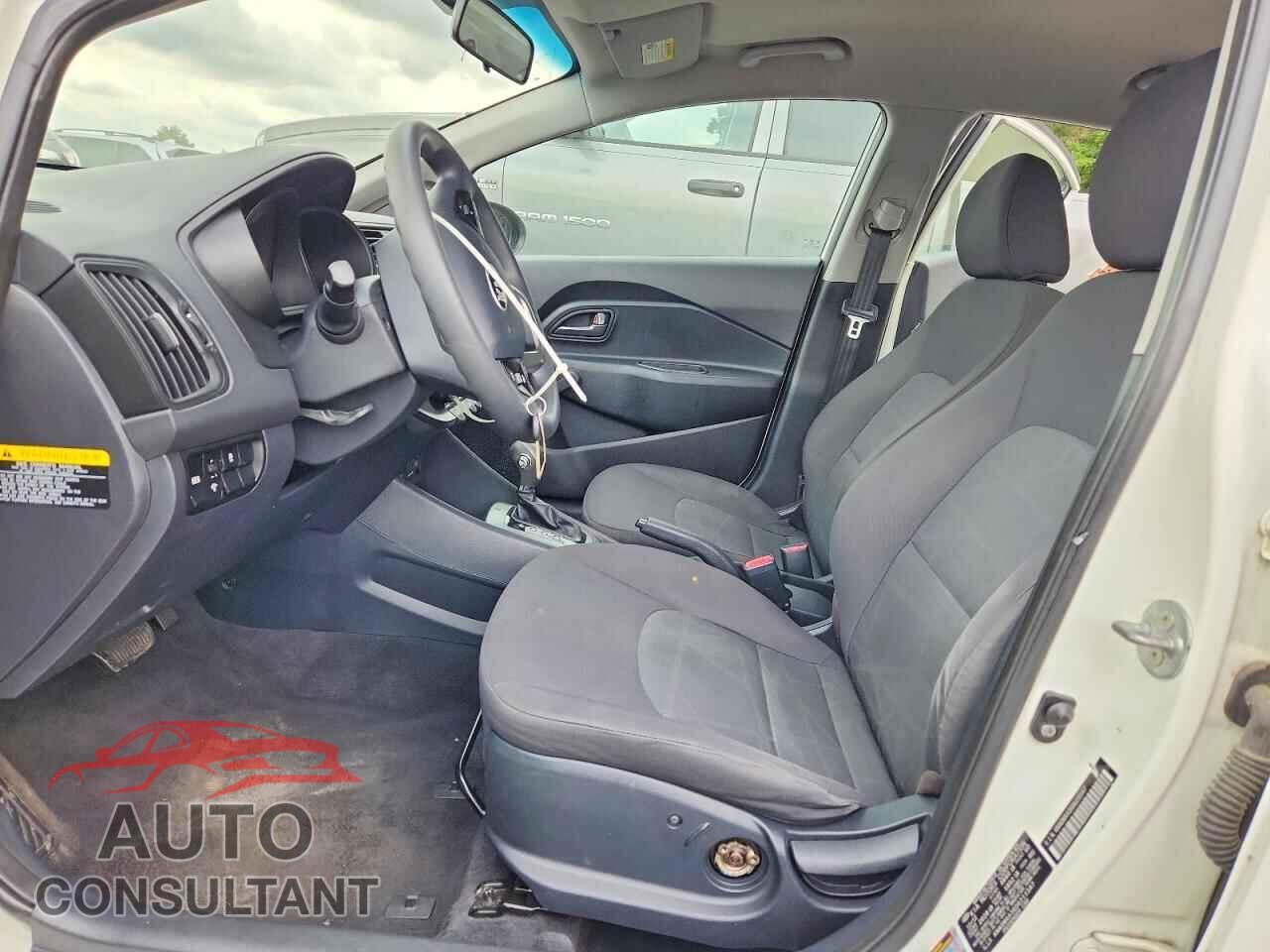 KIA RIO 2013 - KNADM4A36D6211547