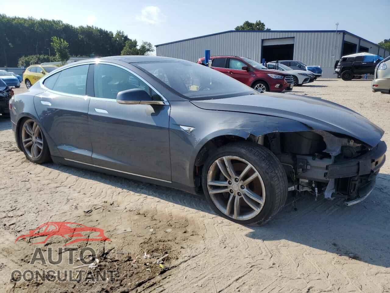 TESLA MODEL S 2013 - 5YJSA1DN8DFP07954