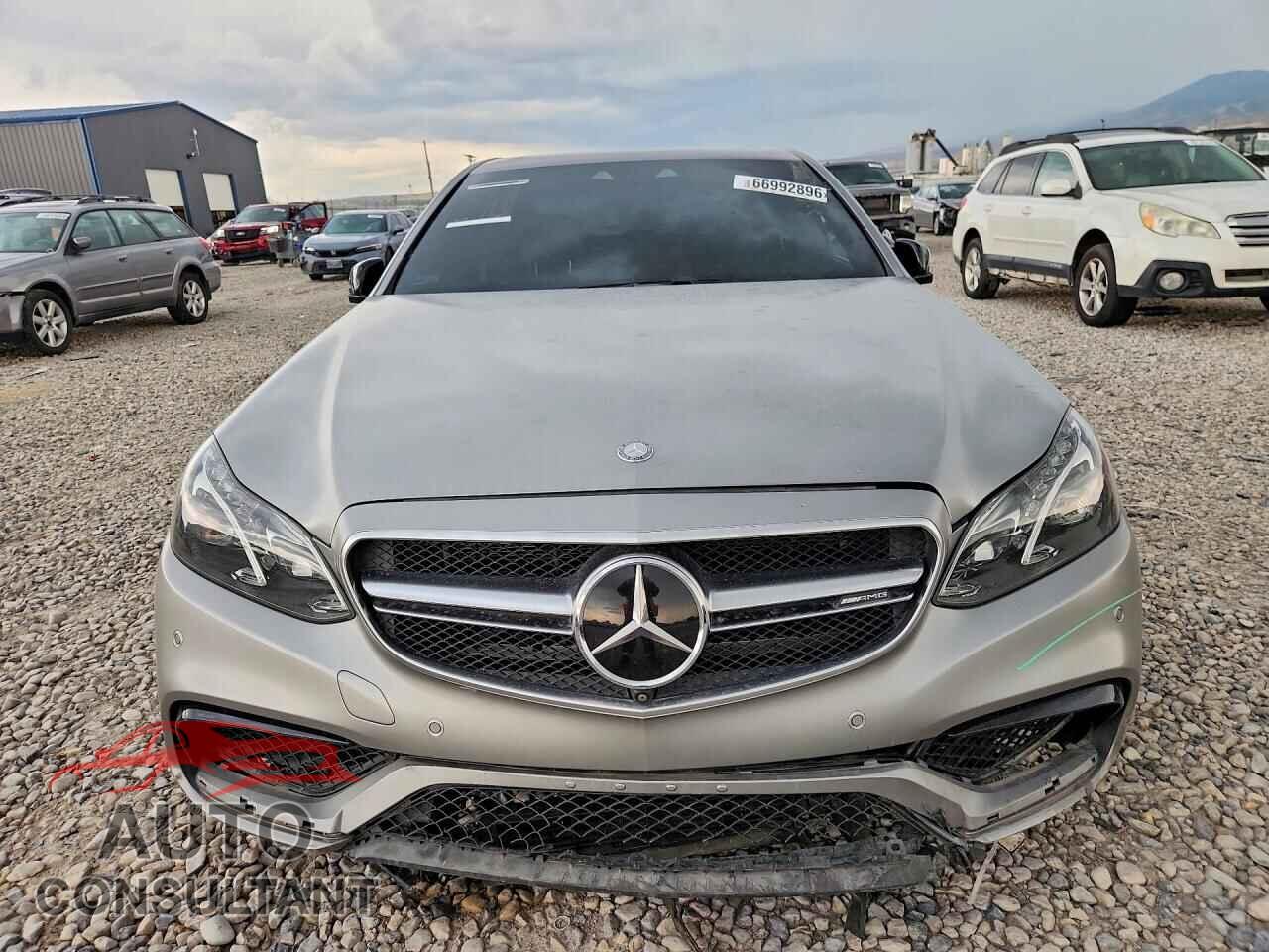 MERCEDES-BENZ E-CLASS 2014 - WDDHF7GB0EB072061