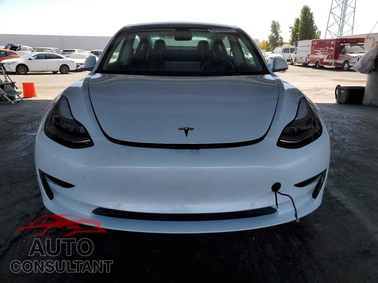 TESLA MODEL 3 2018 - 5YJ3E1EB5JF084320