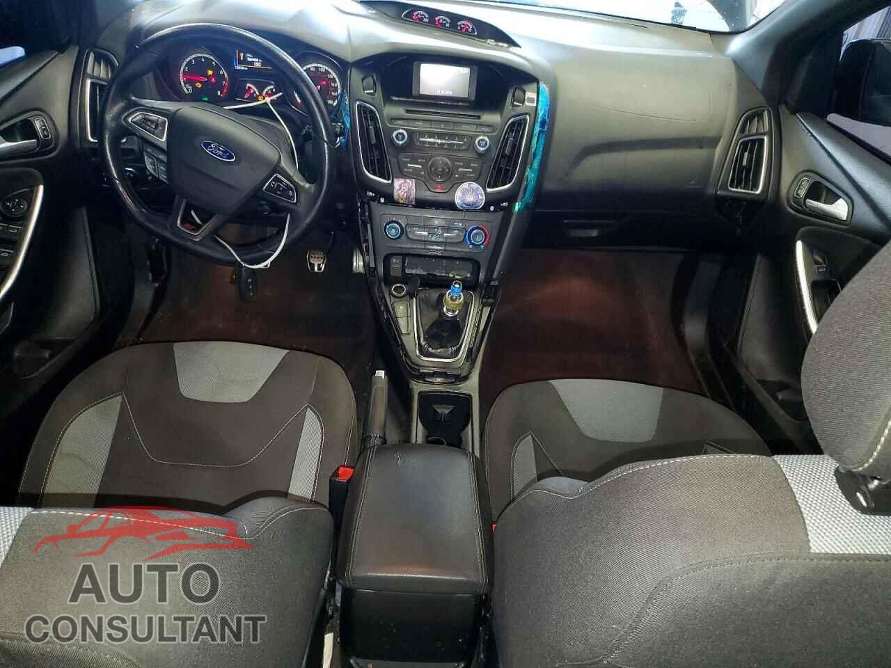 FORD FOCUS 2016 - 1FADP3L93GL219574