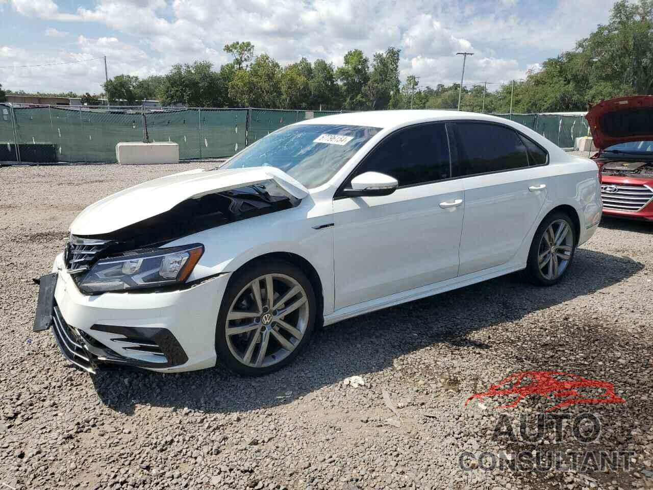 VOLKSWAGEN PASSAT 2018 - 1VWAA7A35JC032698