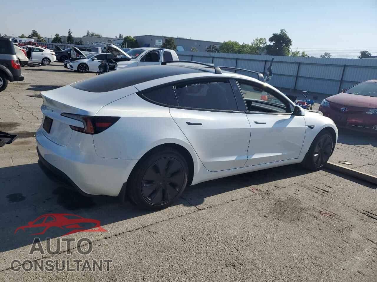 TESLA MODEL 3 2025 - 5YJ3E1EA2SF018008