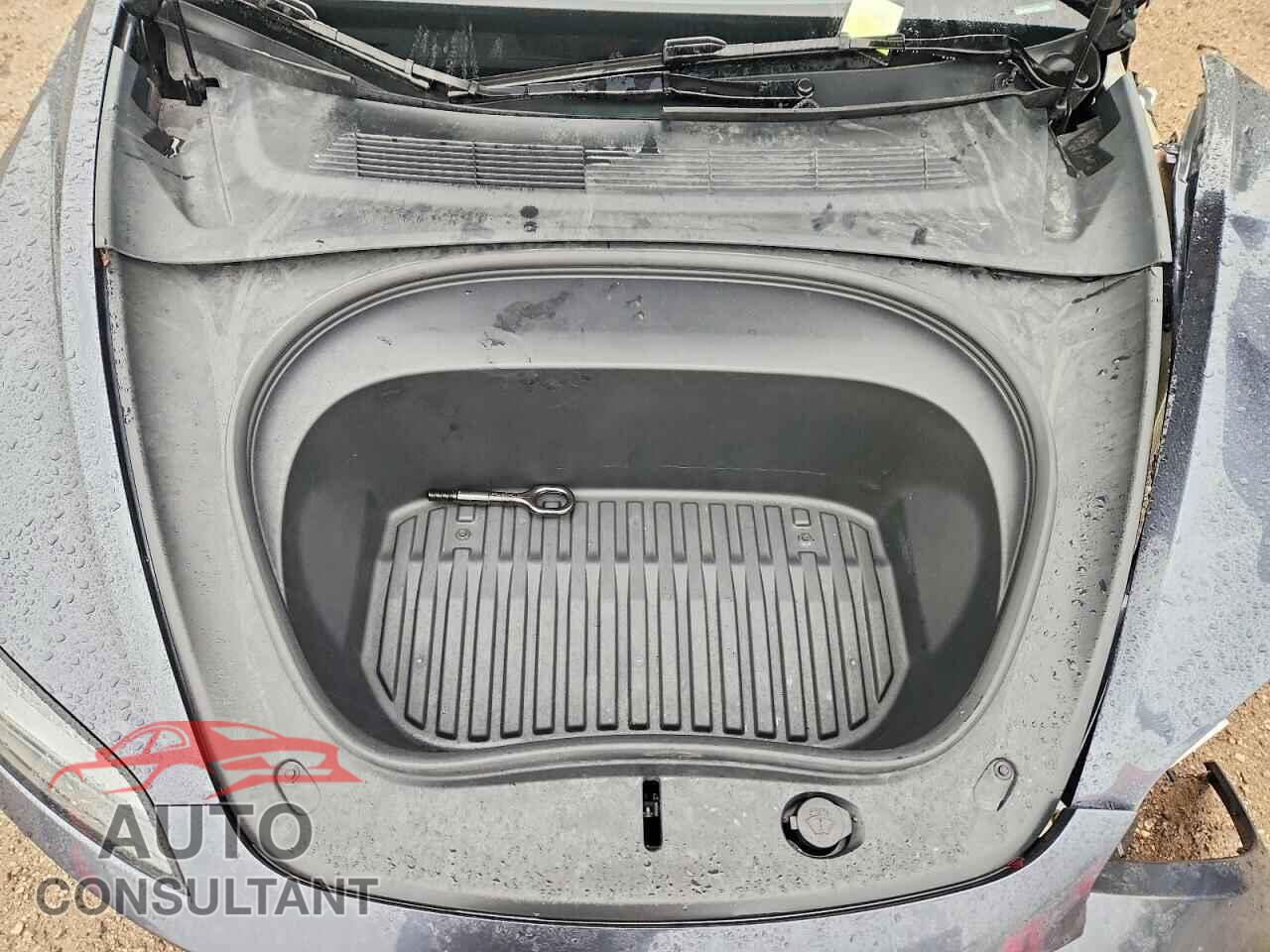 TESLA MODEL 3 2024 - LRW3E7FA9RC201069